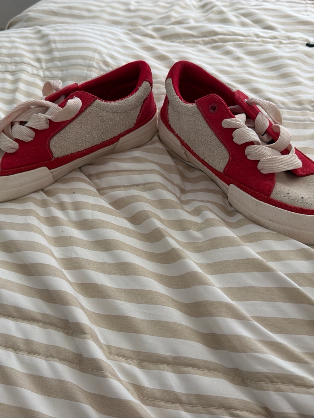 AMIRI Red and Cream Low-Top Suede Sneakers